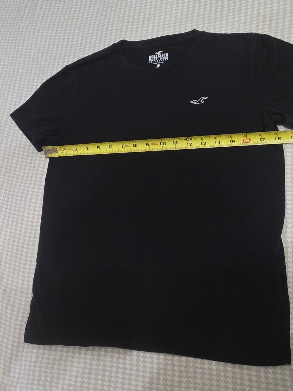 Hollister Black Short Sleeve Crew Neck T-Shirt with Small Logo - Picture 4 of 5